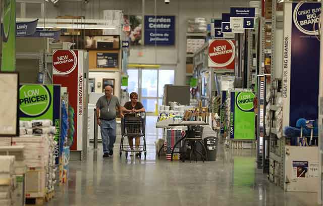 Better Store Atmosphere at Lowe's